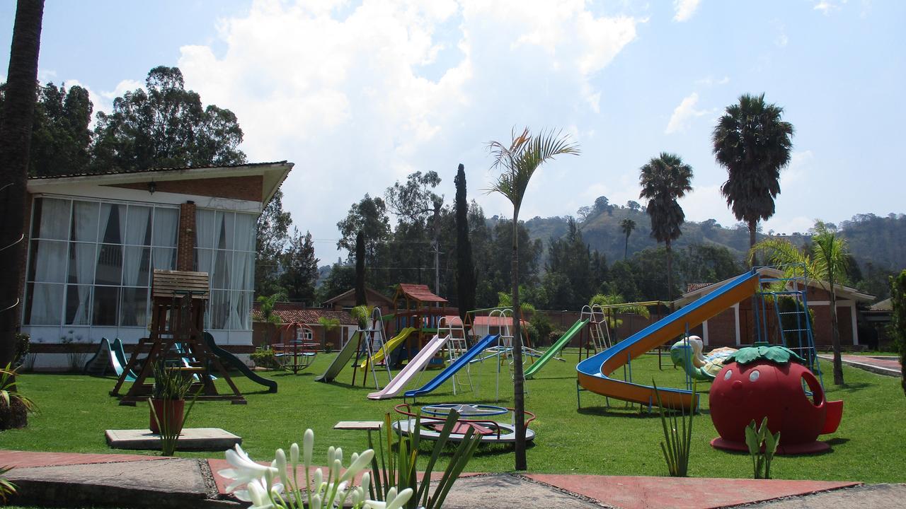 Hotel Villa Monarca Inn Zitácuaro Dış mekan fotoğraf