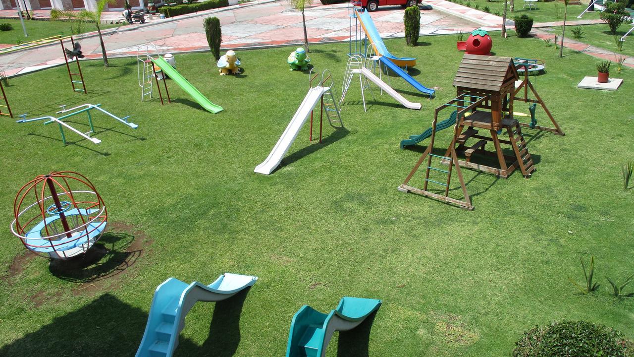 Hotel Villa Monarca Inn Zitácuaro Dış mekan fotoğraf