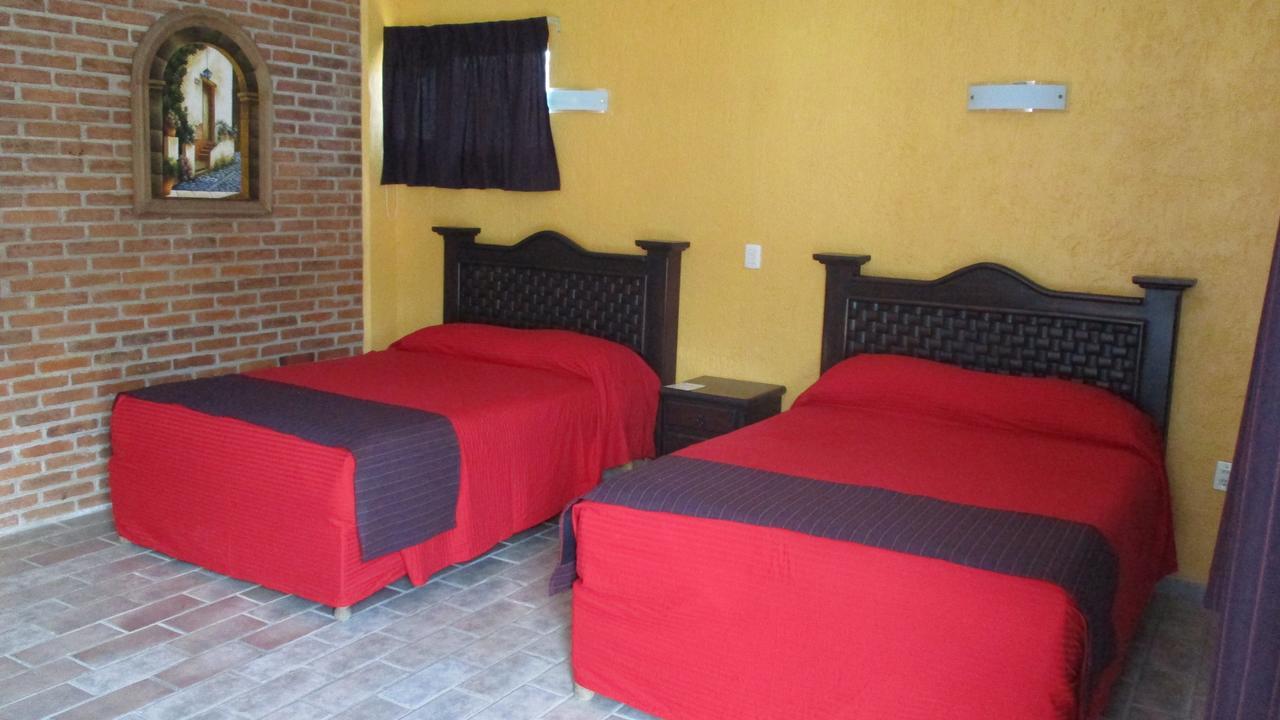 Hotel Villa Monarca Inn Zitácuaro Dış mekan fotoğraf