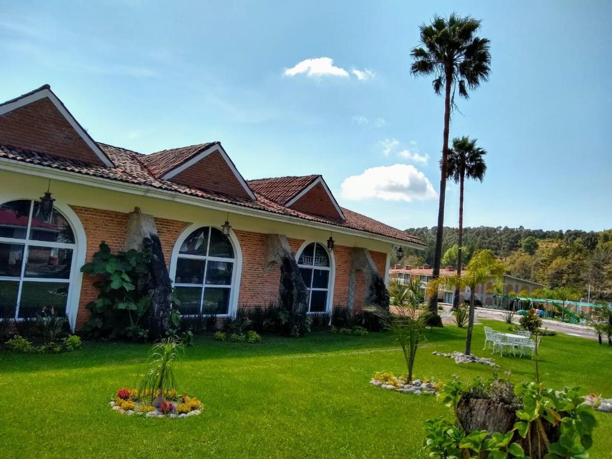 Hotel Villa Monarca Inn Zitácuaro Dış mekan fotoğraf