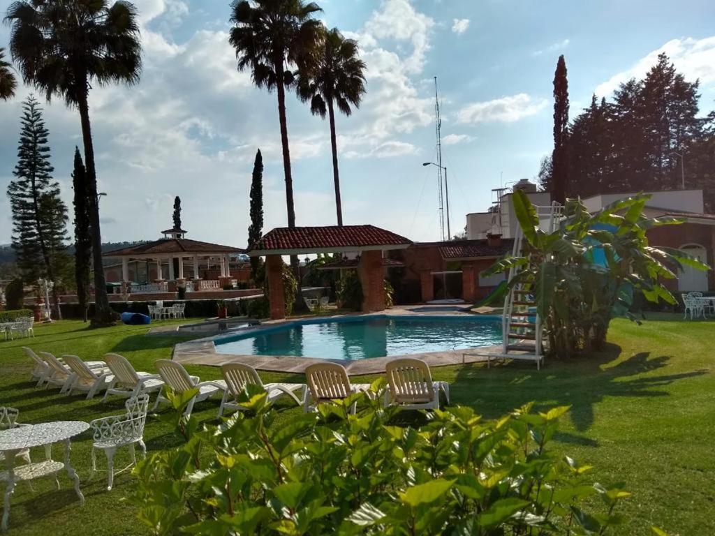 Hotel Villa Monarca Inn Zitácuaro Dış mekan fotoğraf