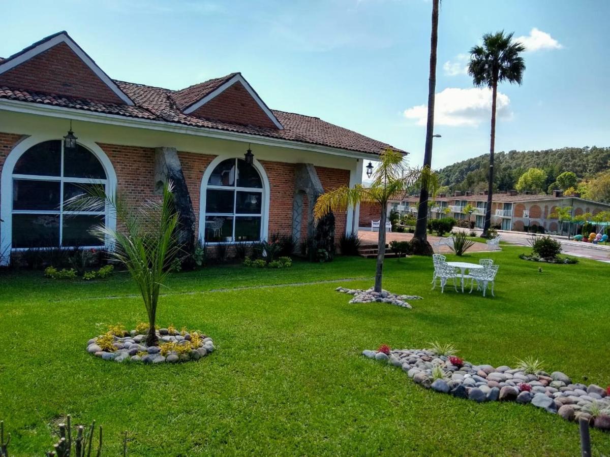 Hotel Villa Monarca Inn Zitácuaro Dış mekan fotoğraf