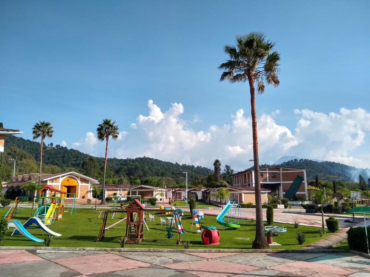 Hotel Villa Monarca Inn Zitácuaro Dış mekan fotoğraf